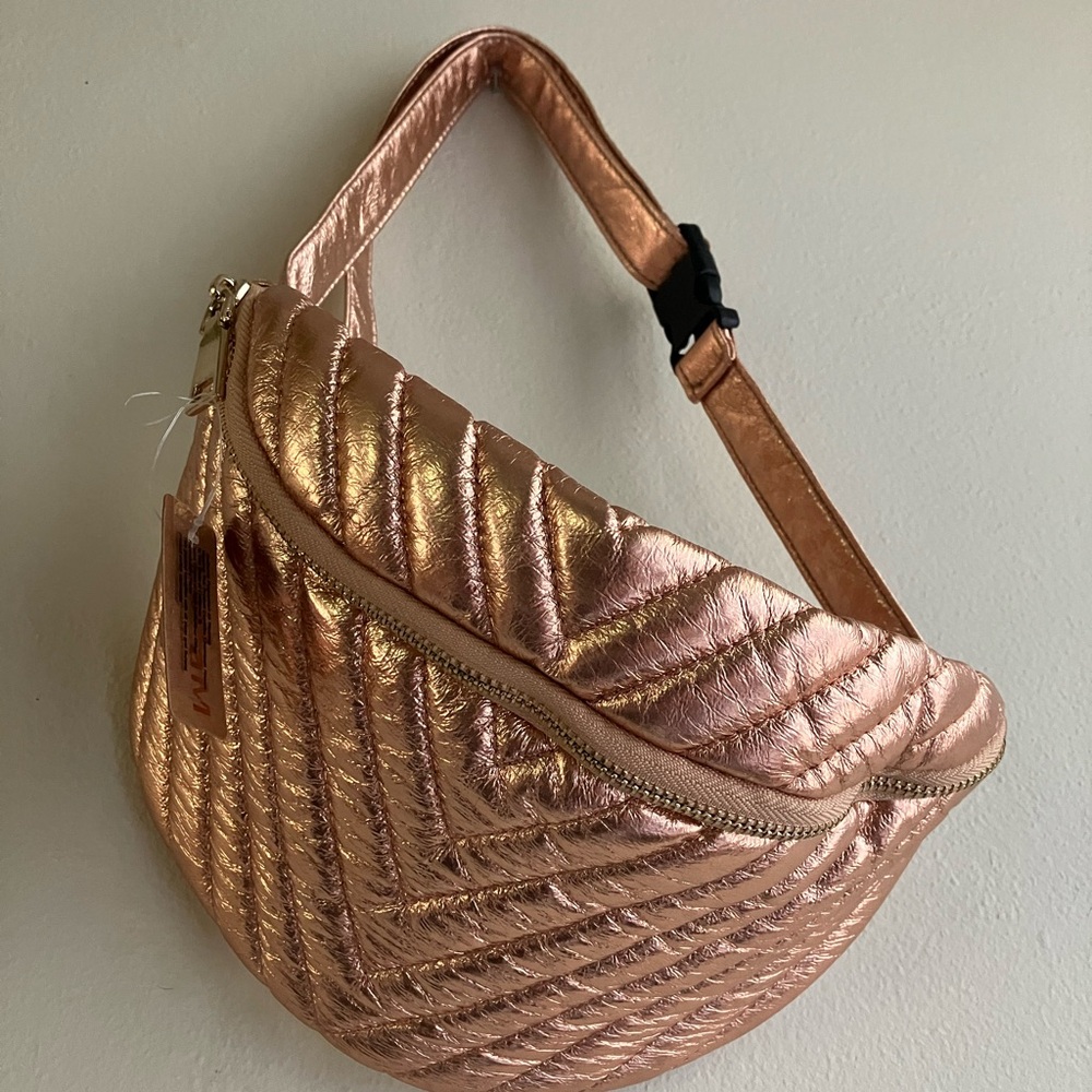SOLD 🎉New 3am Forever Quilted Rose Gold Puff Belt Bag Crossbody Shimmer Purse